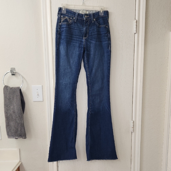 Women's Ariat R.E.A.L. Real High Rise Avalynn Flare Denim Cowgirl Jean Size 28L - Picture 1 of 11